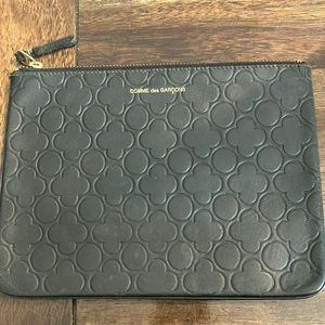 Comme De Garçon pouch
